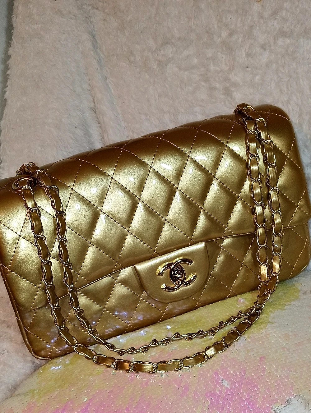 CClassic  Single Flap Bag Quilted Shoulder Bag in Gold